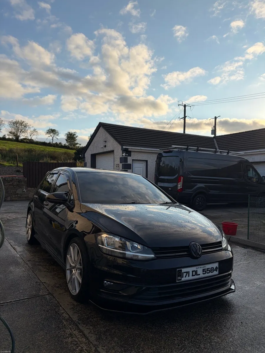 2017 Volkswagen Golf GT 1.6TDI Manual - Image 2