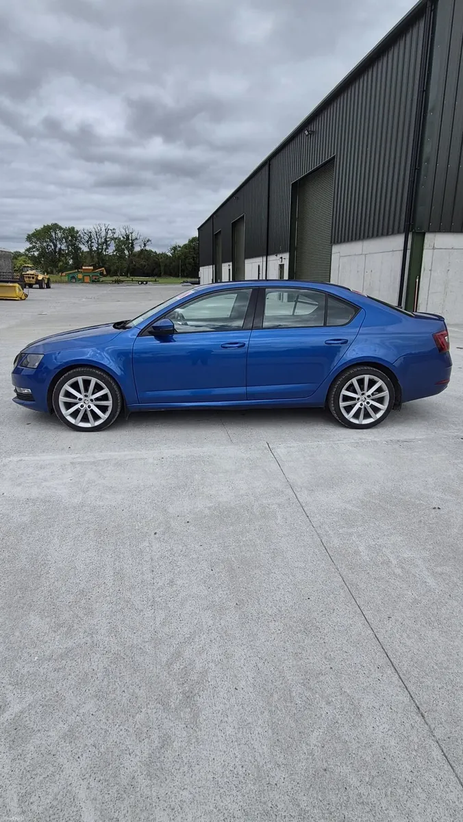 Skoda Octavia AMBITION 1.6TDI 115HP - Image 3