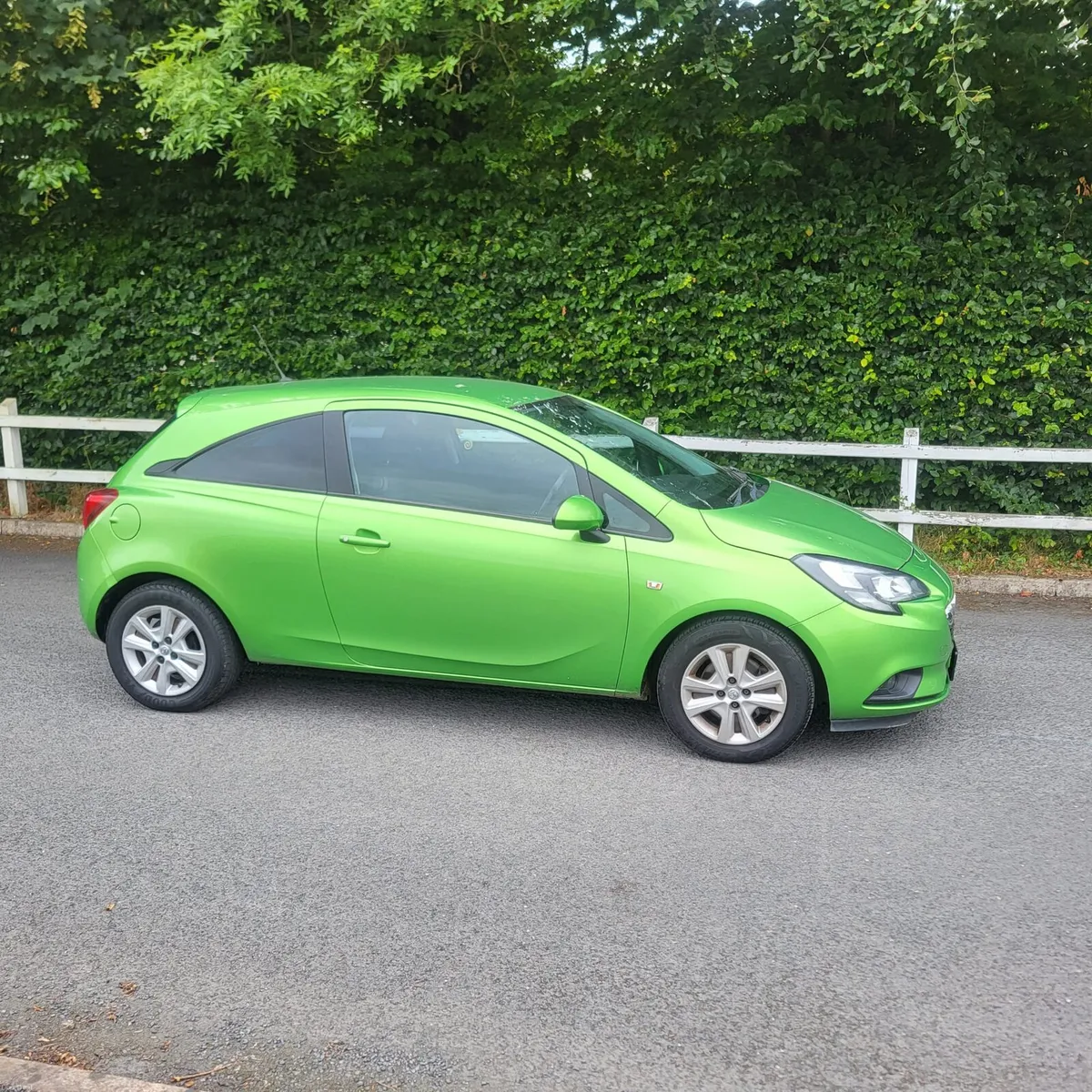 162 Vauxhall  corsa 1.2cdti   new model car - Image 3