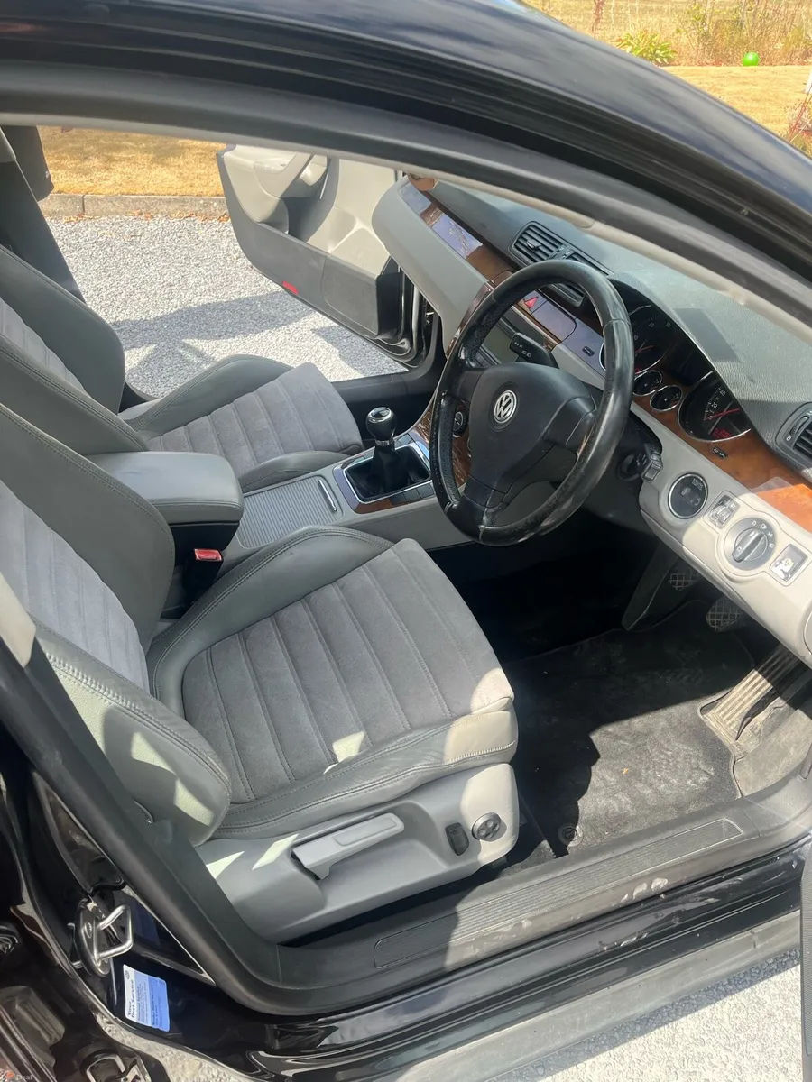 Volkswagen Passat - Image 6