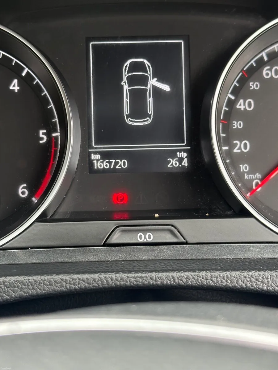 Volkswagen Golf 2018 Low mileage - Image 4