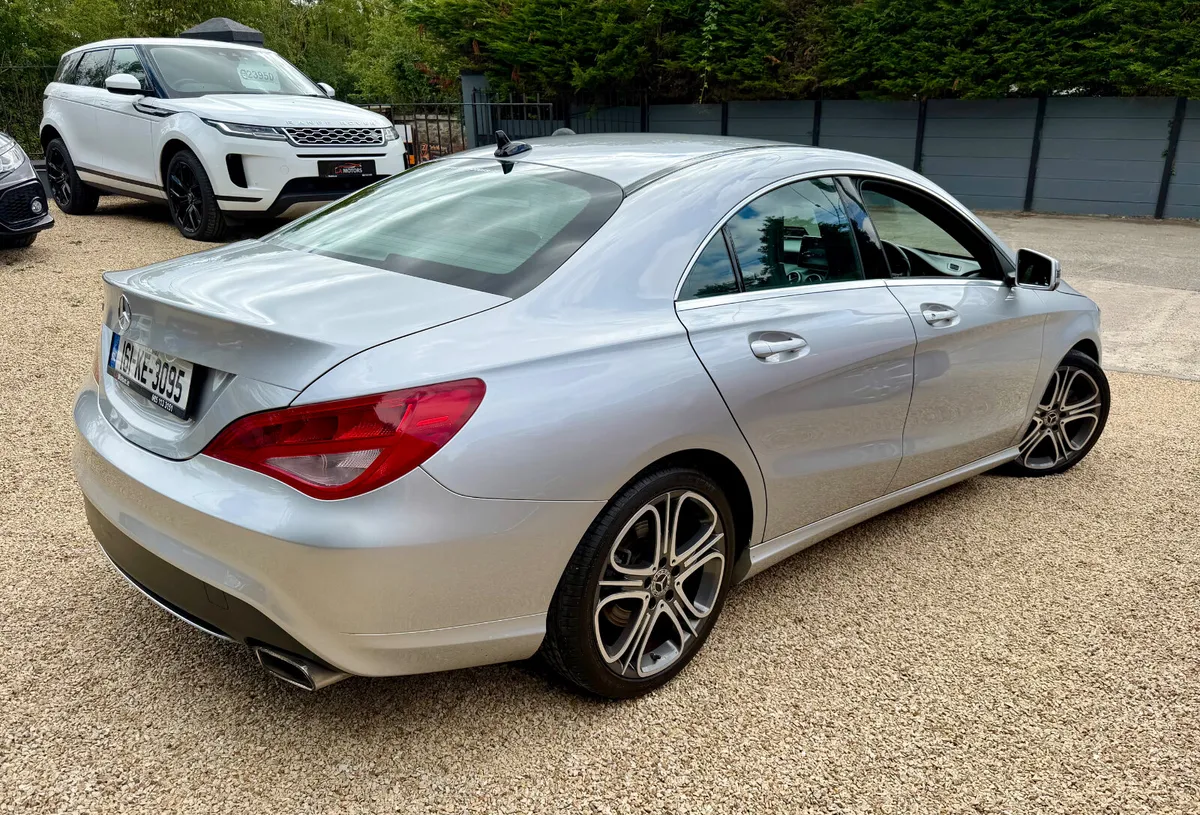 2016 Mercedes-Benz CLA Urban 1.6 Petrol Manual - Image 3