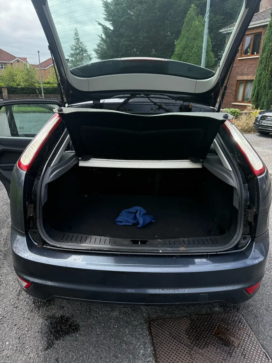 Ford Focus - Image 6