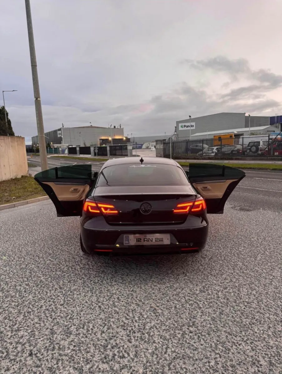 Volkswagen Passat CC Auto - Image 2