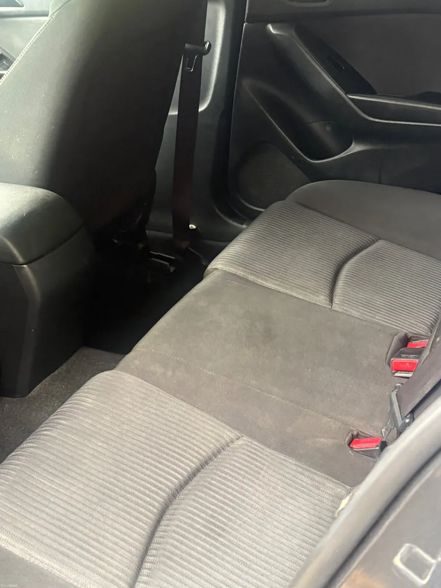 Mazda Mazda3 2015 , diesel , manual - Image 6