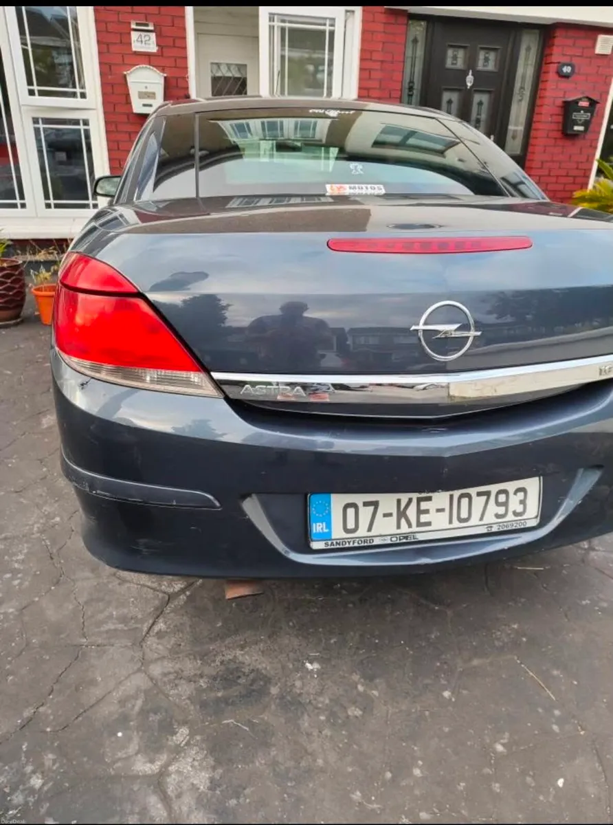 Car - Image 4