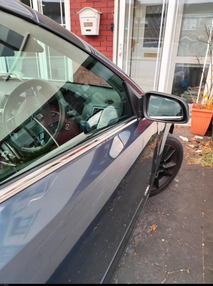 Car - Image 6