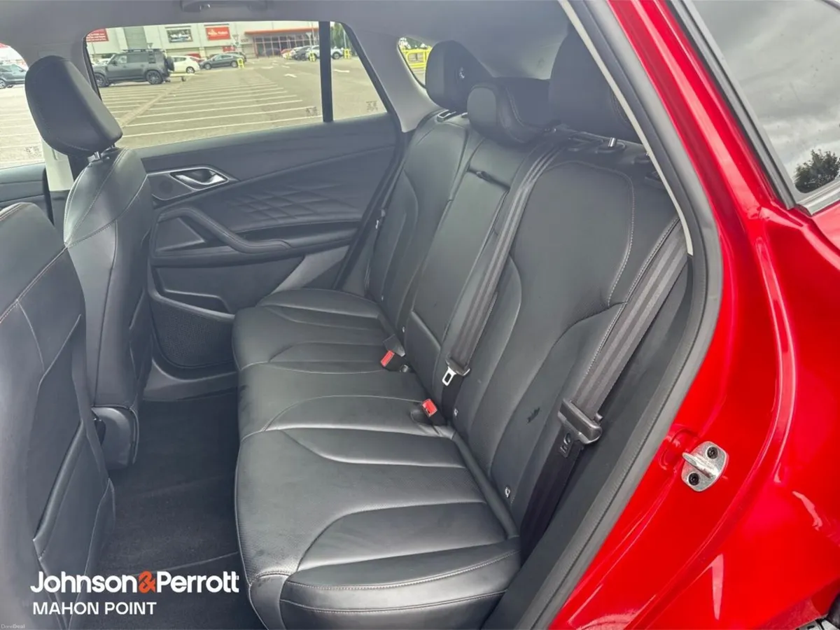 MG HS EXCLUSIVE TOP SPEC PLUG IN HYBRID - Image 5