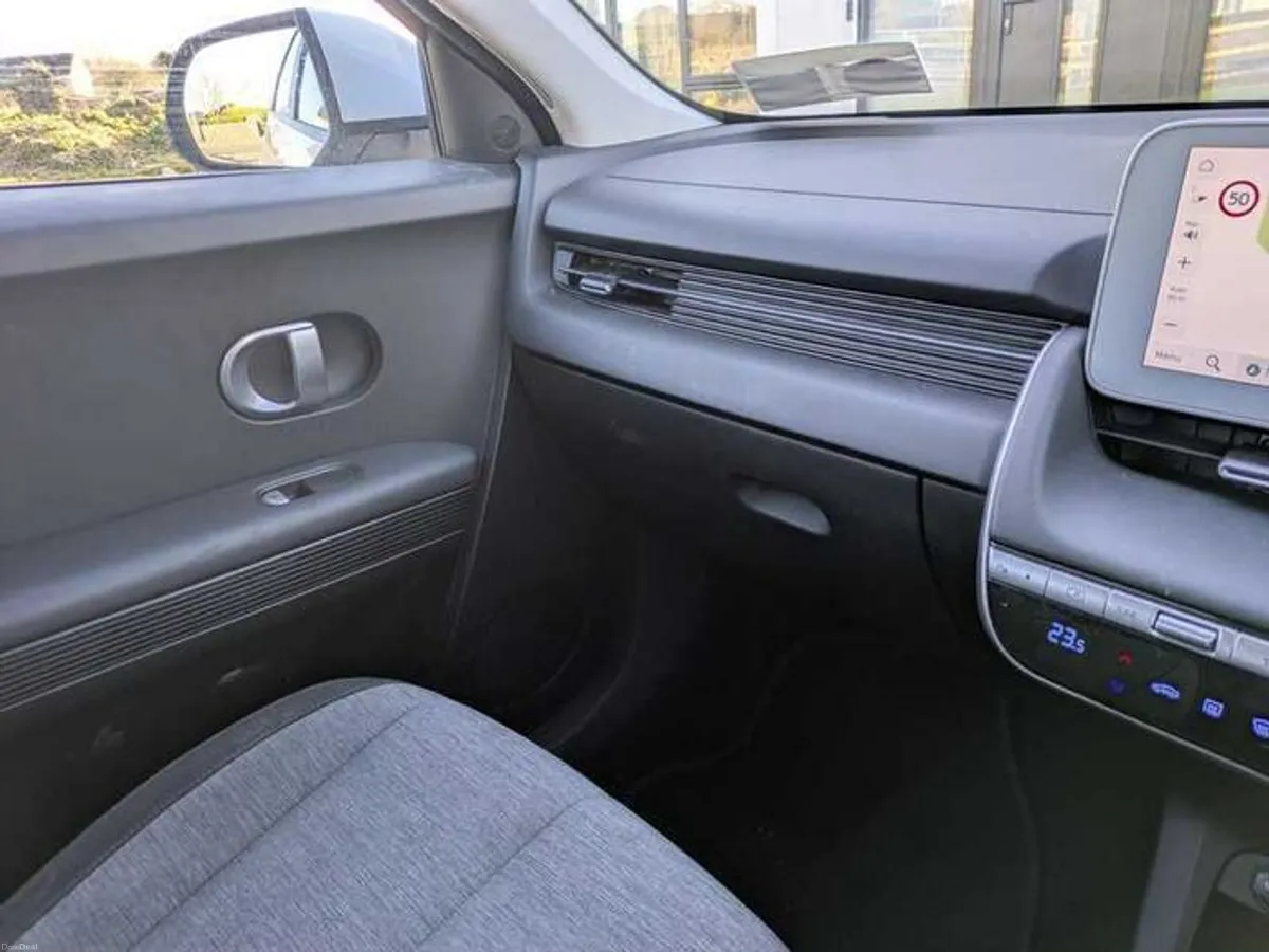 2022 Hyundai Ioniq 5 - Image 6