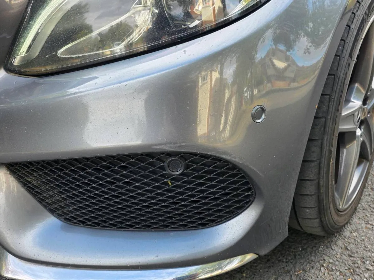 Car - Image 4