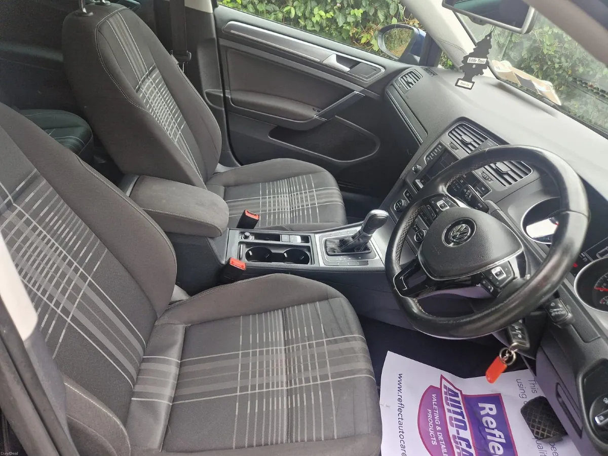 Volkswagen Golf Lounge 2015 1.2 P Auto// Top Spec! - Image 4
