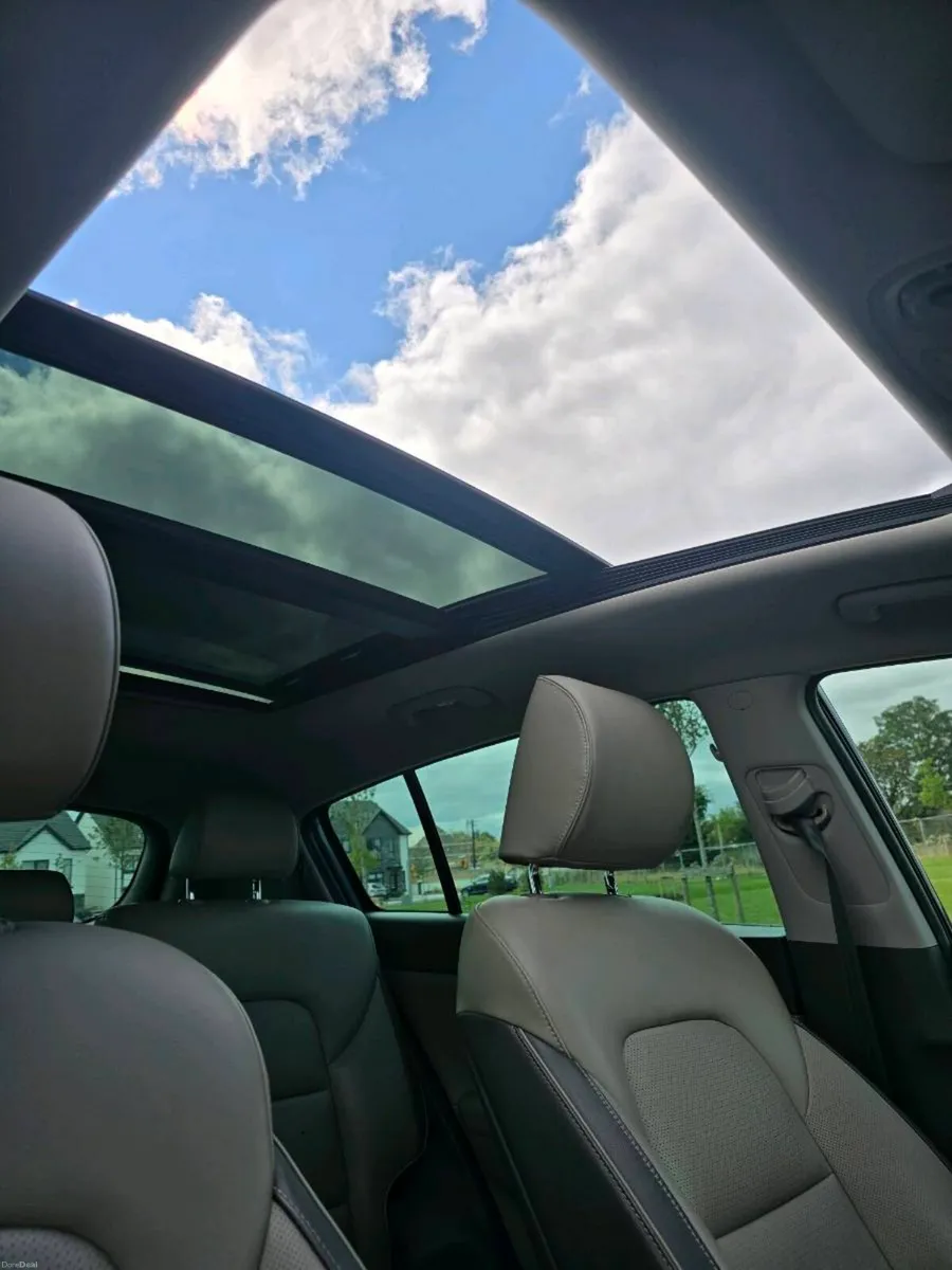KIA SPORTAGE 2017 Panoramic roof Automatic - Image 2