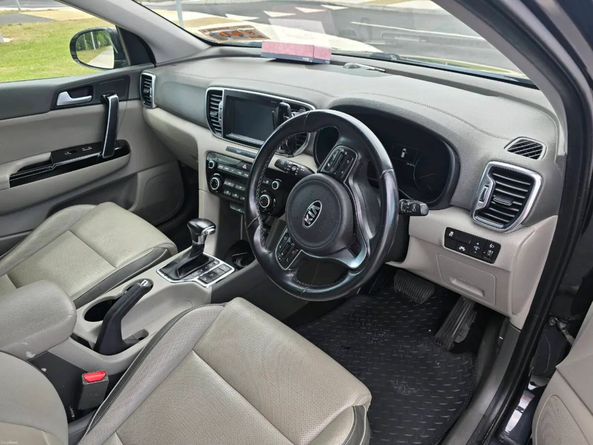 KIA SPORTAGE 2017 Panoramic roof Automatic - Image 5