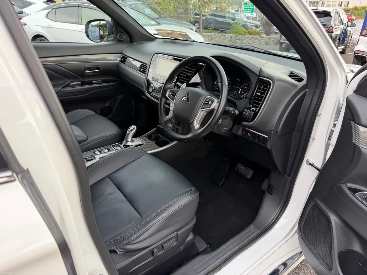 Plug-in Hybrid - Top Spec - UK version - Image 6