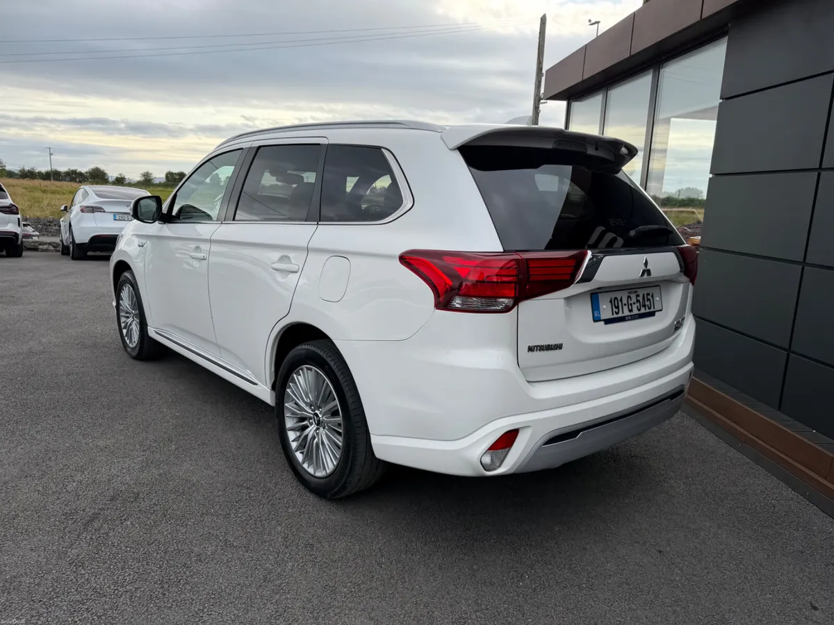 Plug-in Hybrid - Top Spec - UK version - Image 5