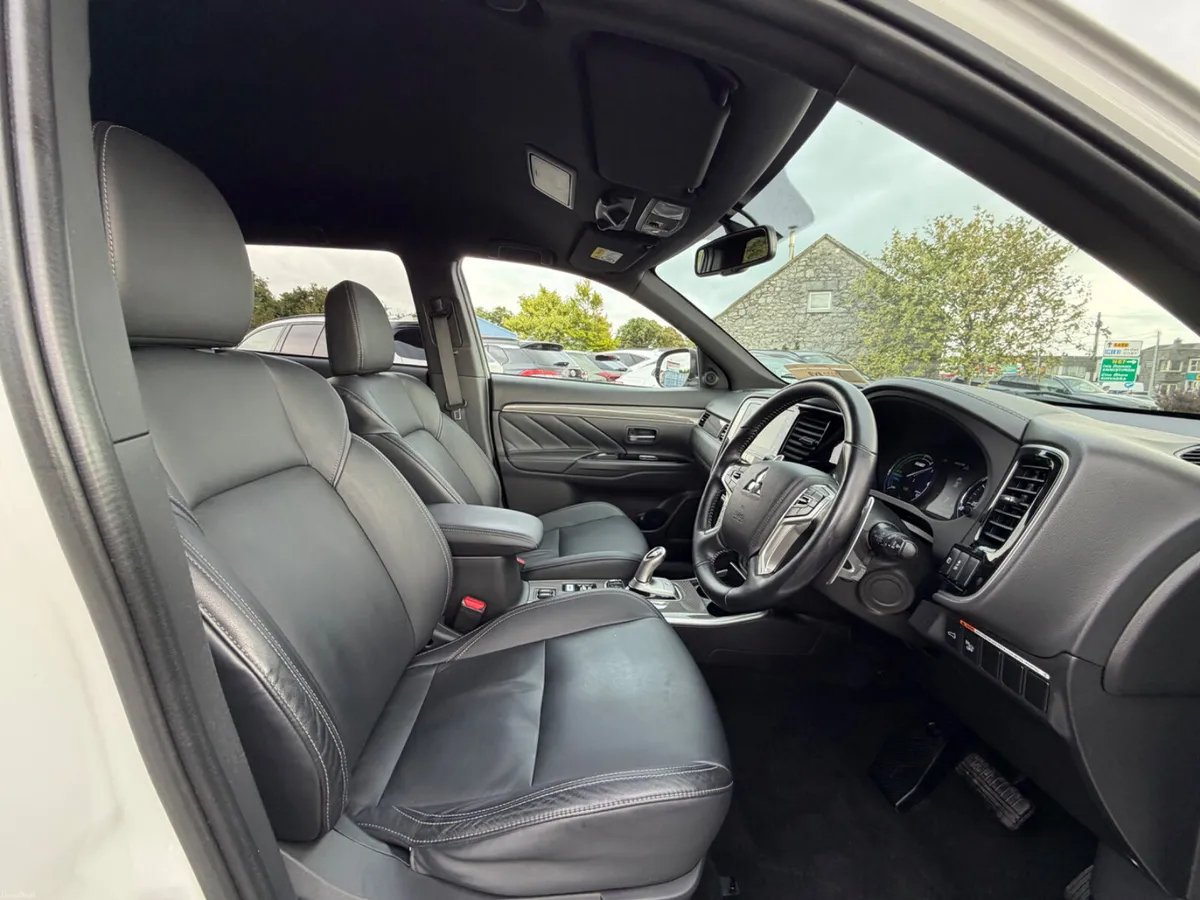 Plug-in Hybrid - Top Spec - UK version - Image 2