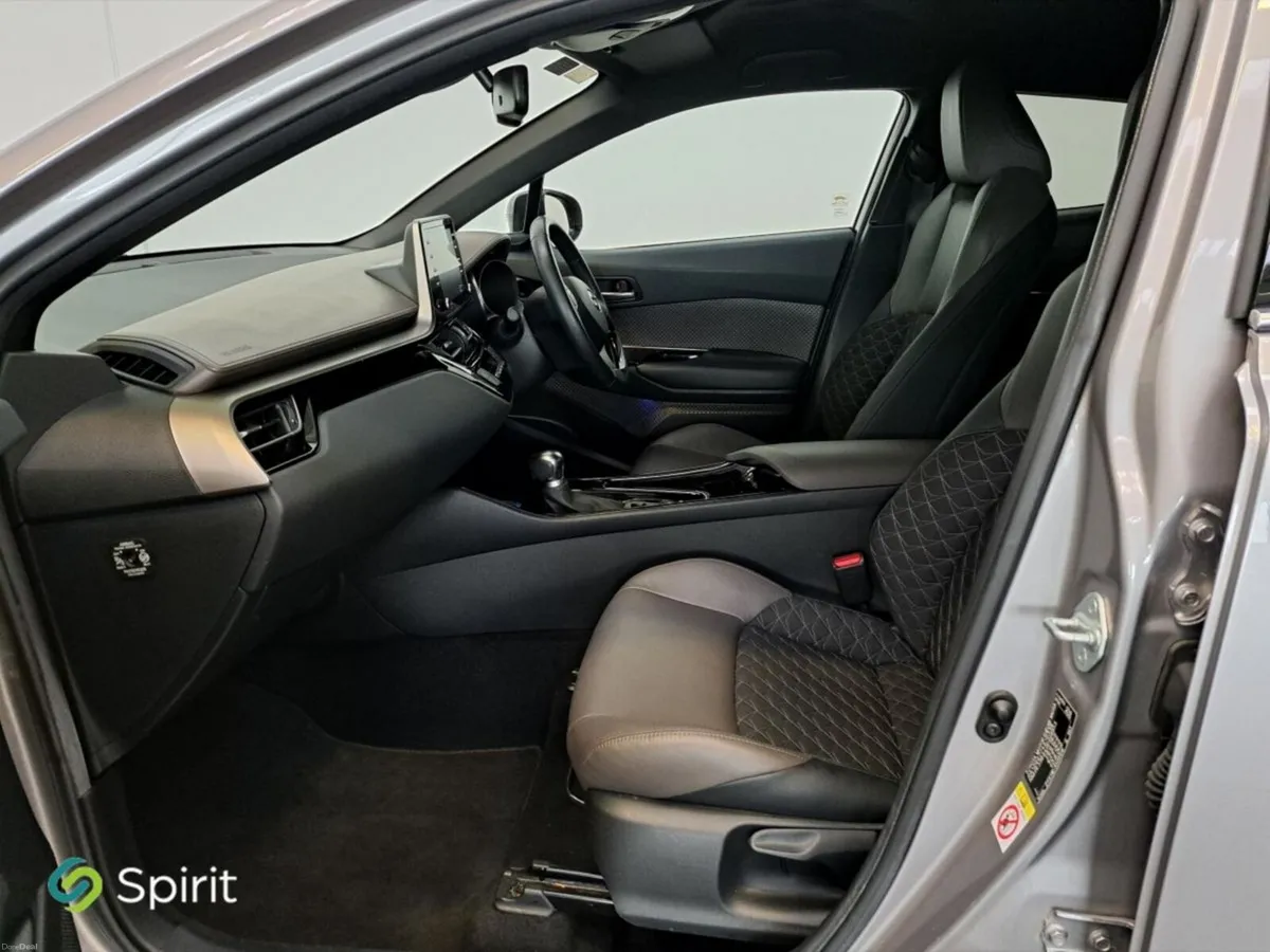 Toyota C-HR Sol Hybrid 1.8 *Call Andrew 0862617858 - Image 3