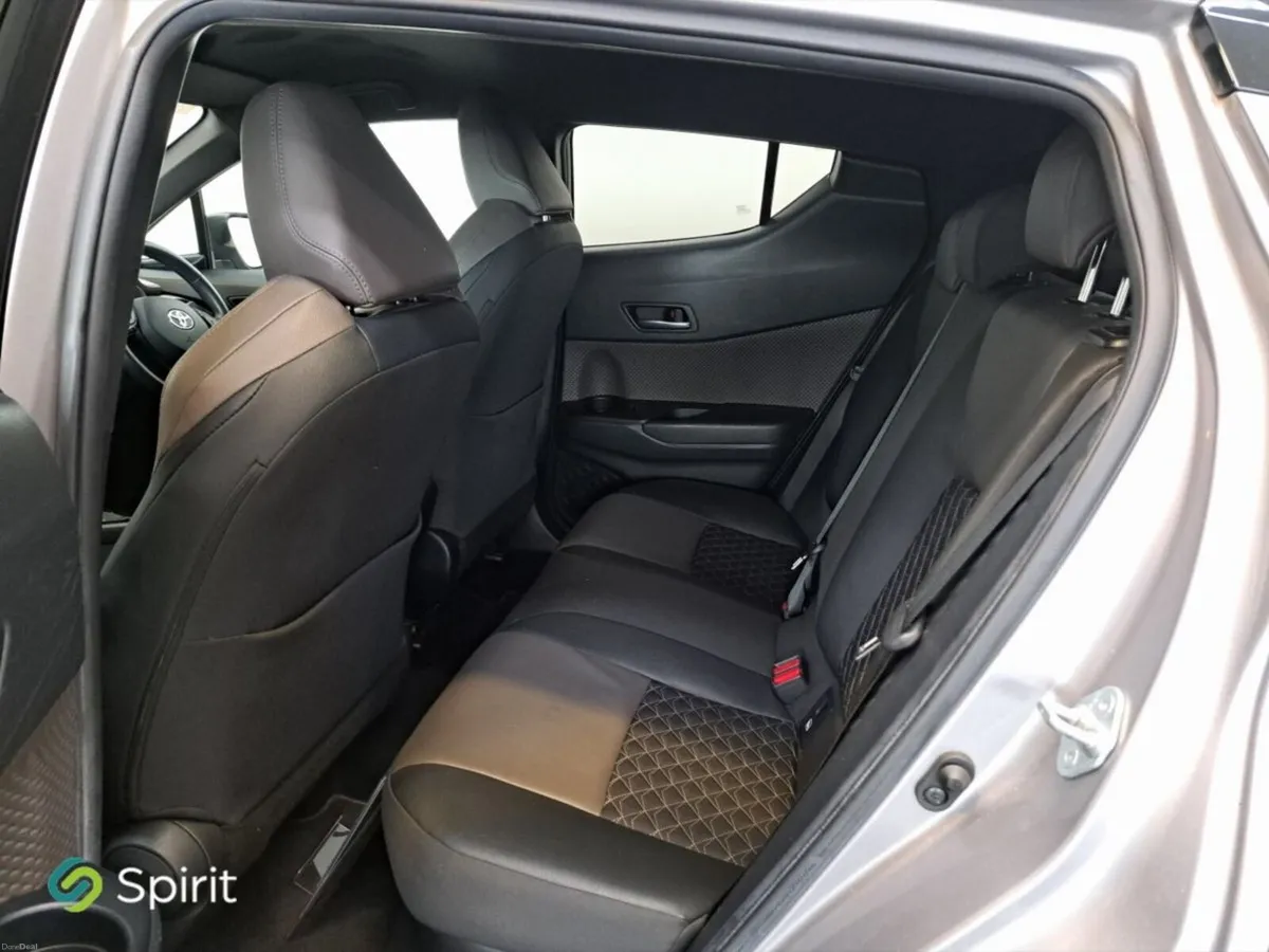 Toyota C-HR Sol Hybrid 1.8 *Call Andrew 0862617858 - Image 5