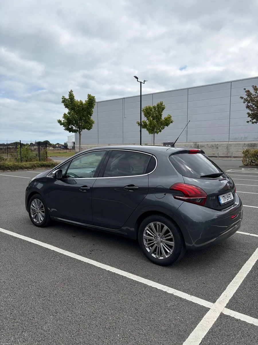 Peugeot 208 - Image 3