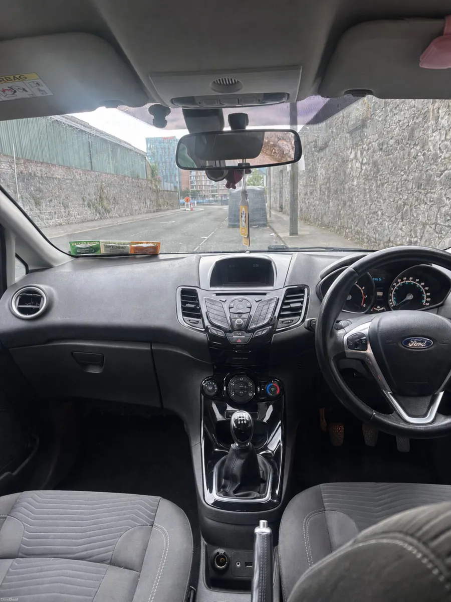 2016 Ford Fiesta Zetec - Image 4