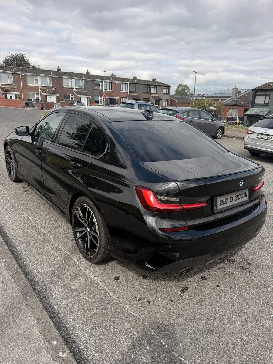 2021 BMW 330e hybrid - Image 3