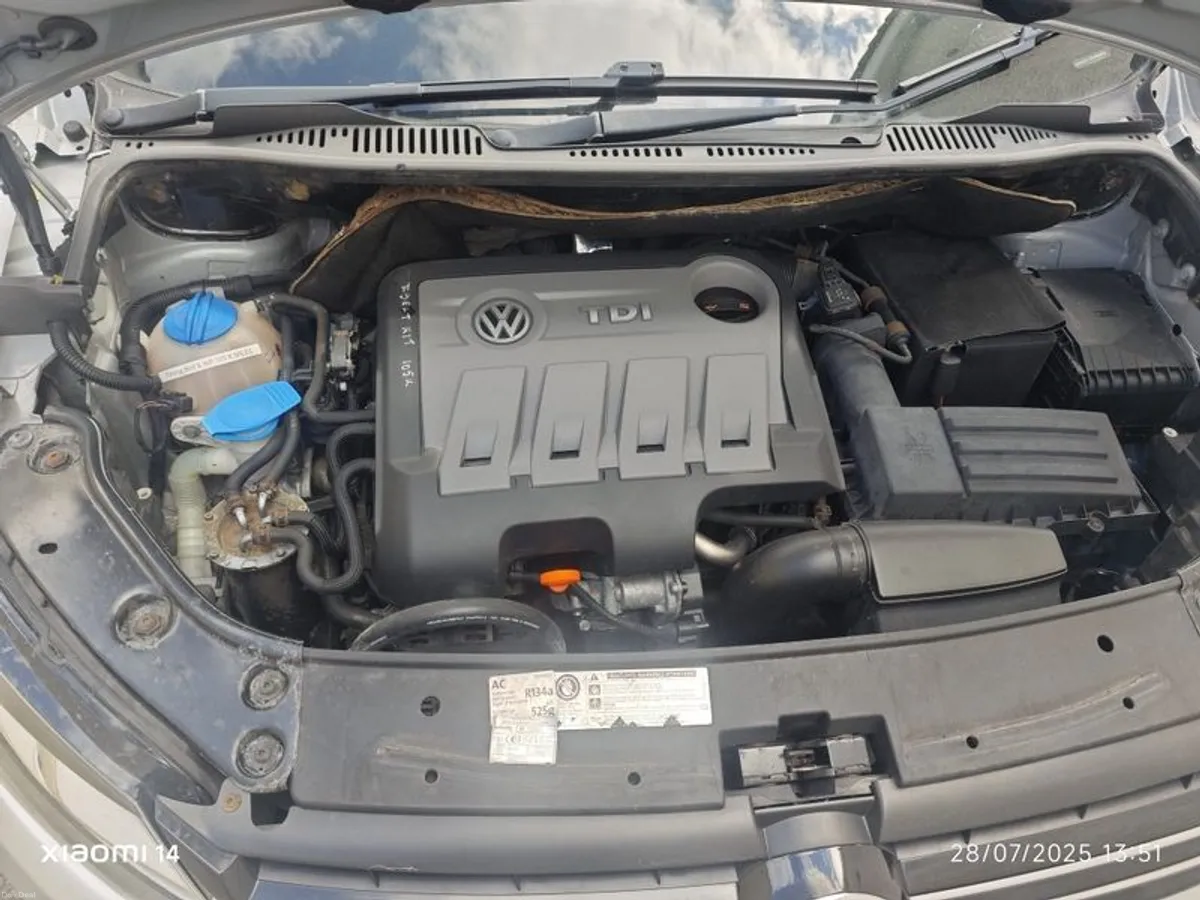 2012 Volkswagen Touran - Image 4