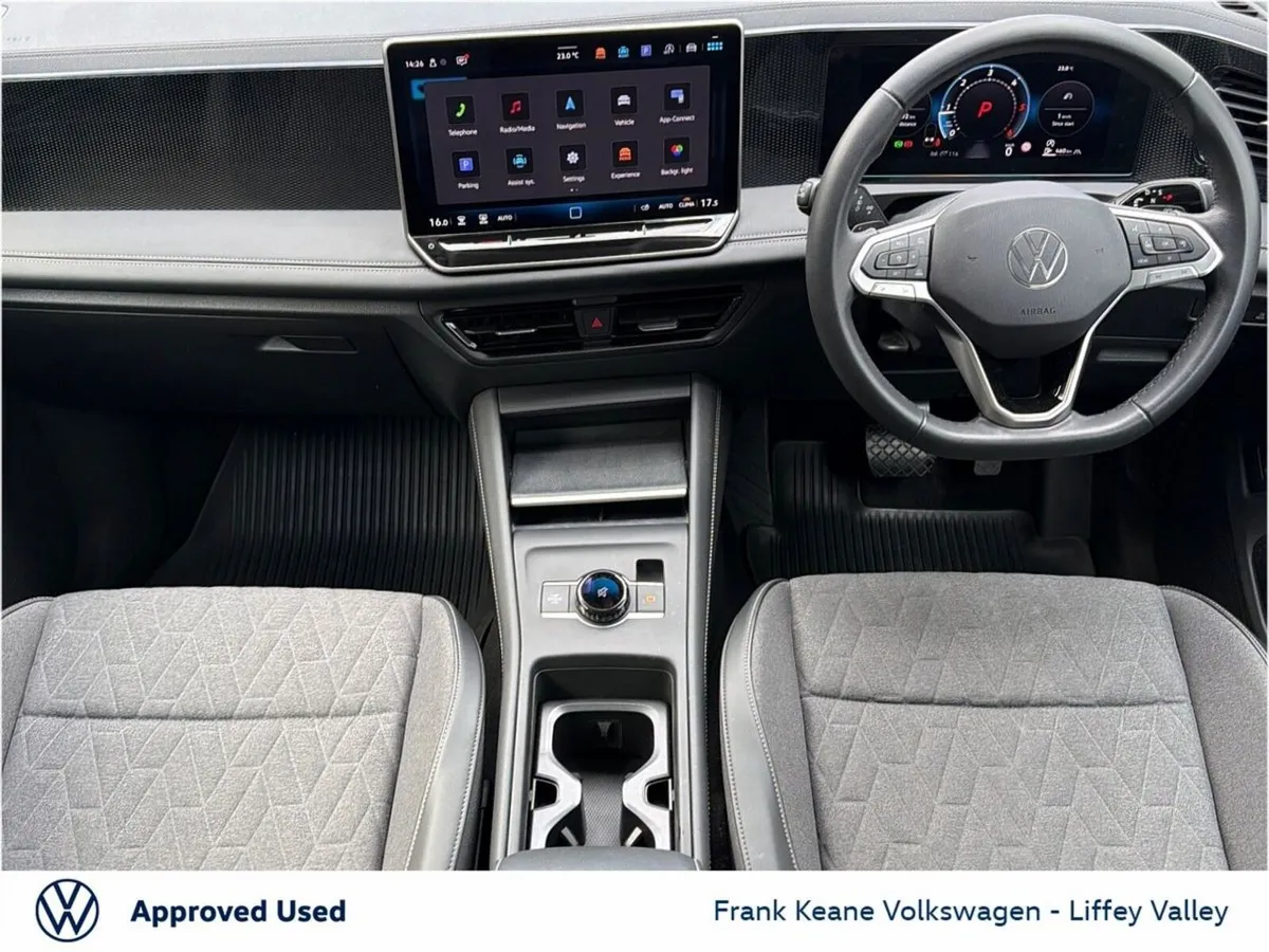 Volkswagen Tiguan LAUNCH EDITION AUTO 2.0 TDI 150H - Image 2