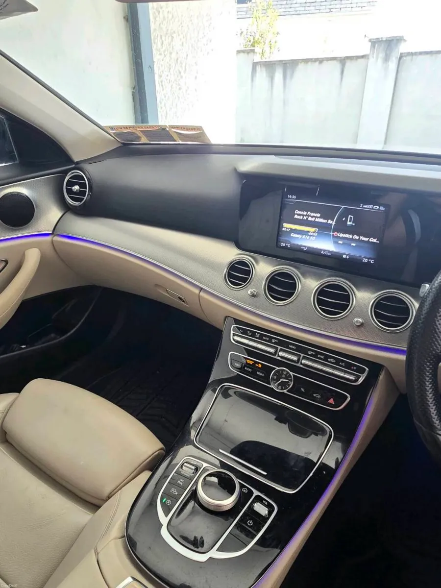 Mercedes  Benz E220d - Image 5