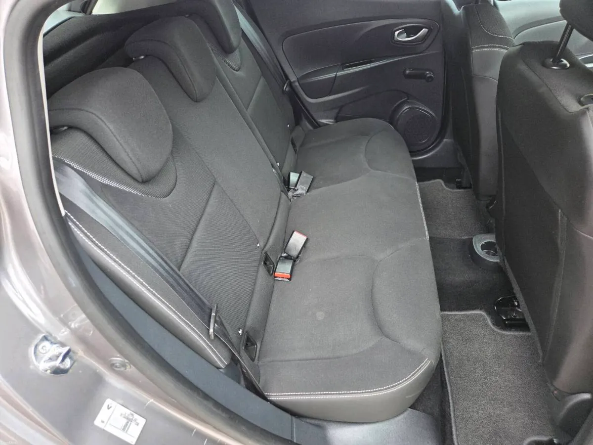 Very Low Mileage Renault Clio 1.2 Dynamique - Image 6