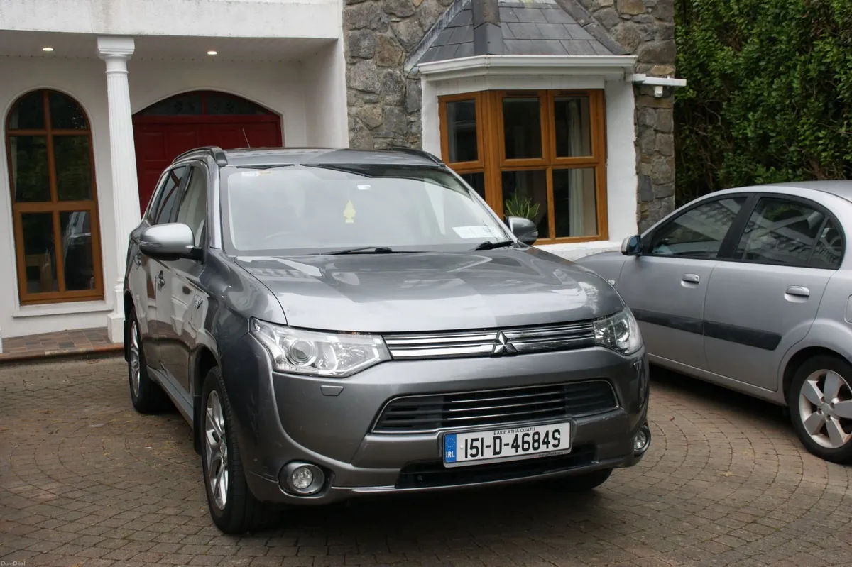 Mitsubishi Outlander 2015 - Image 1