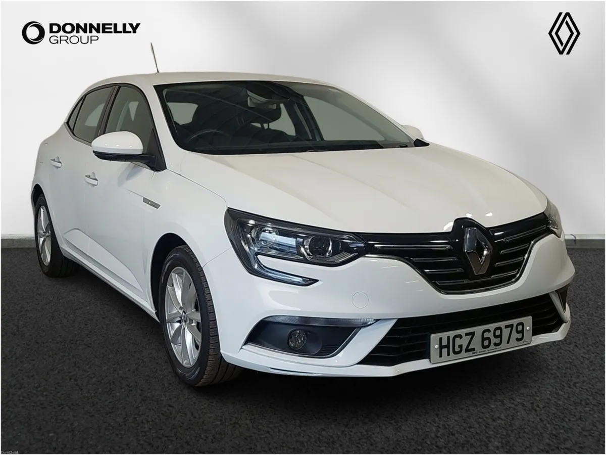 Renault Megane Hatchback Dynamique Nav - Image 1