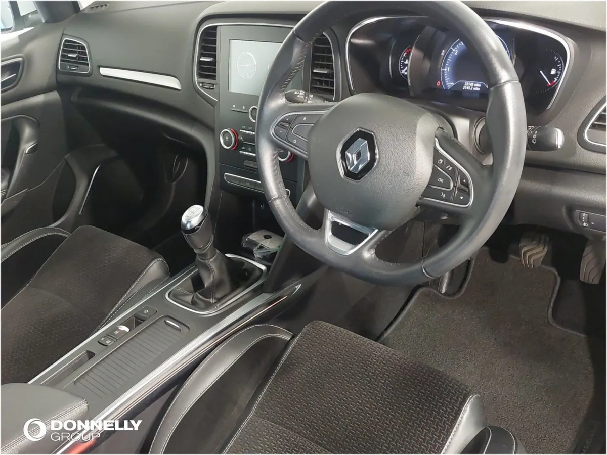 Renault Megane Hatchback Dynamique Nav - Image 4