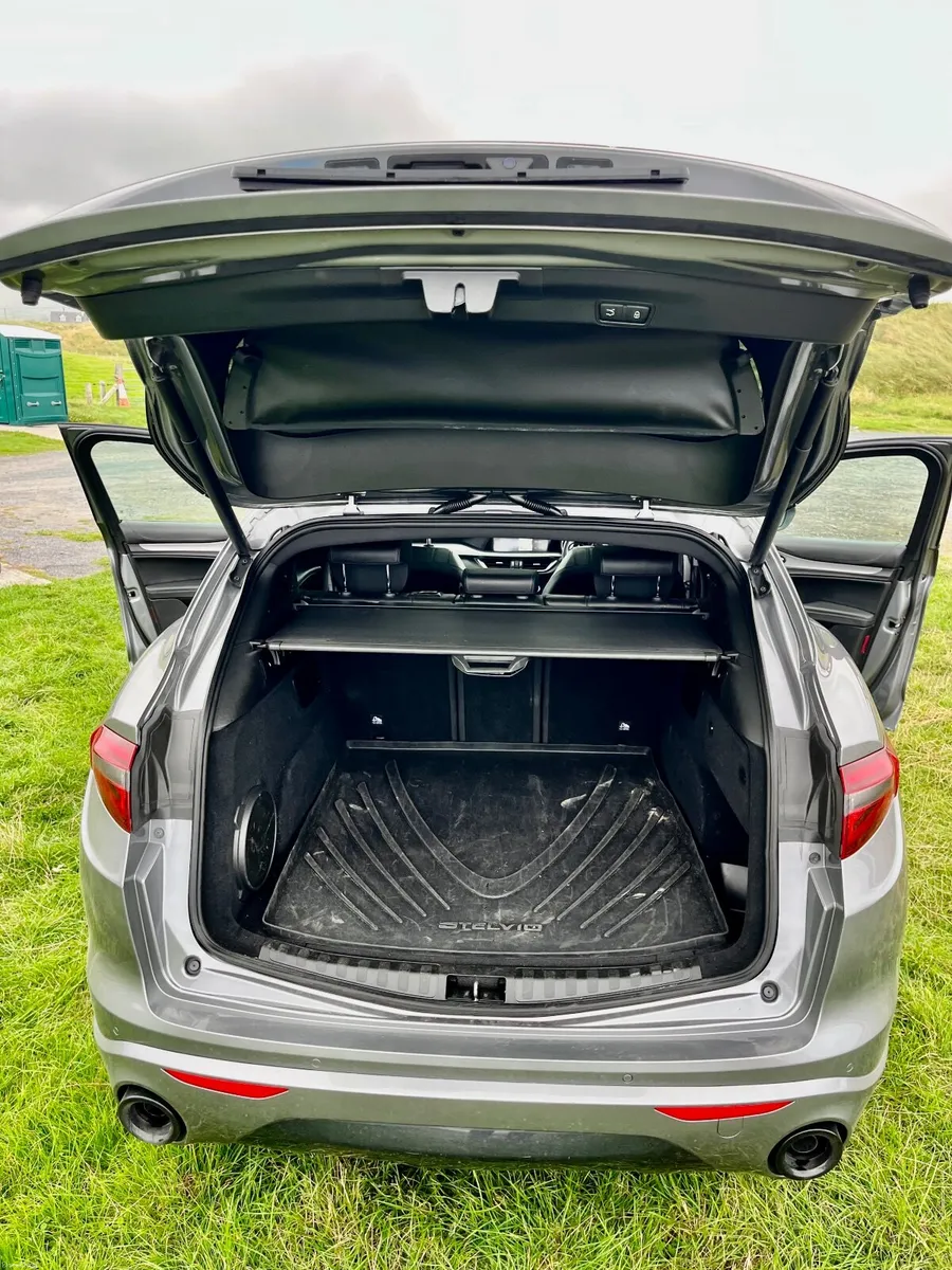 Alfa Romeo Stelvio 2020 - Image 5