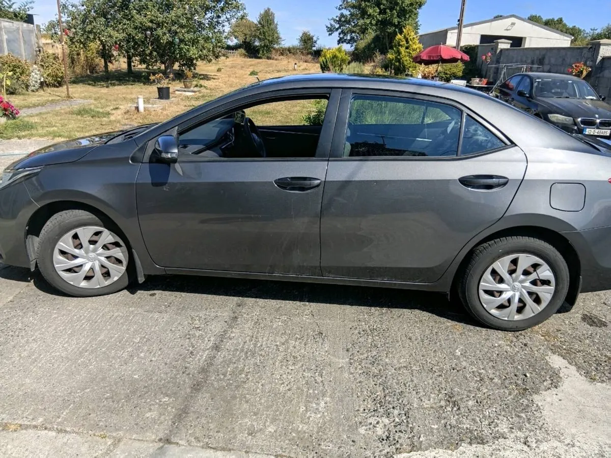 Toyota Corolla 1.4 D FSH only 61000 km - Image 2