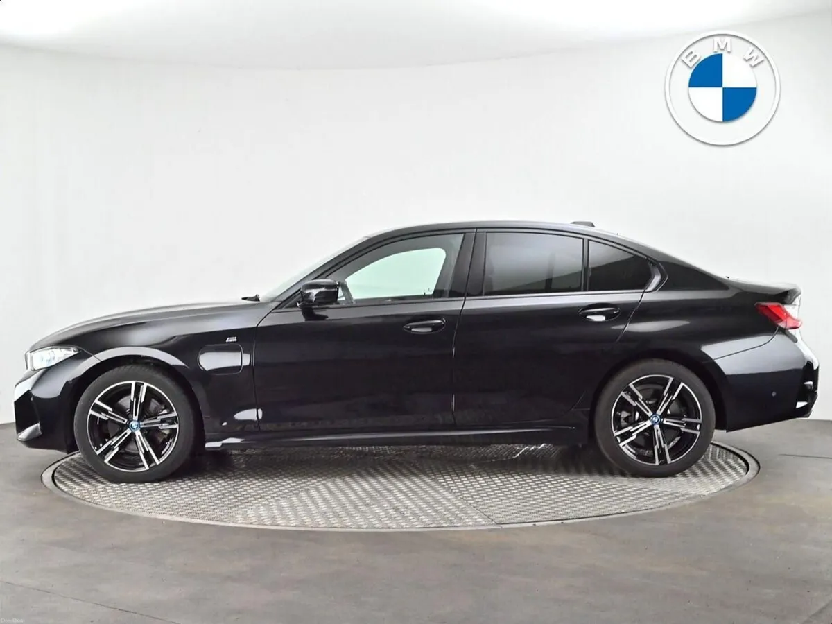 BMW 3-Series 330e M Sport Saloon - Image 3