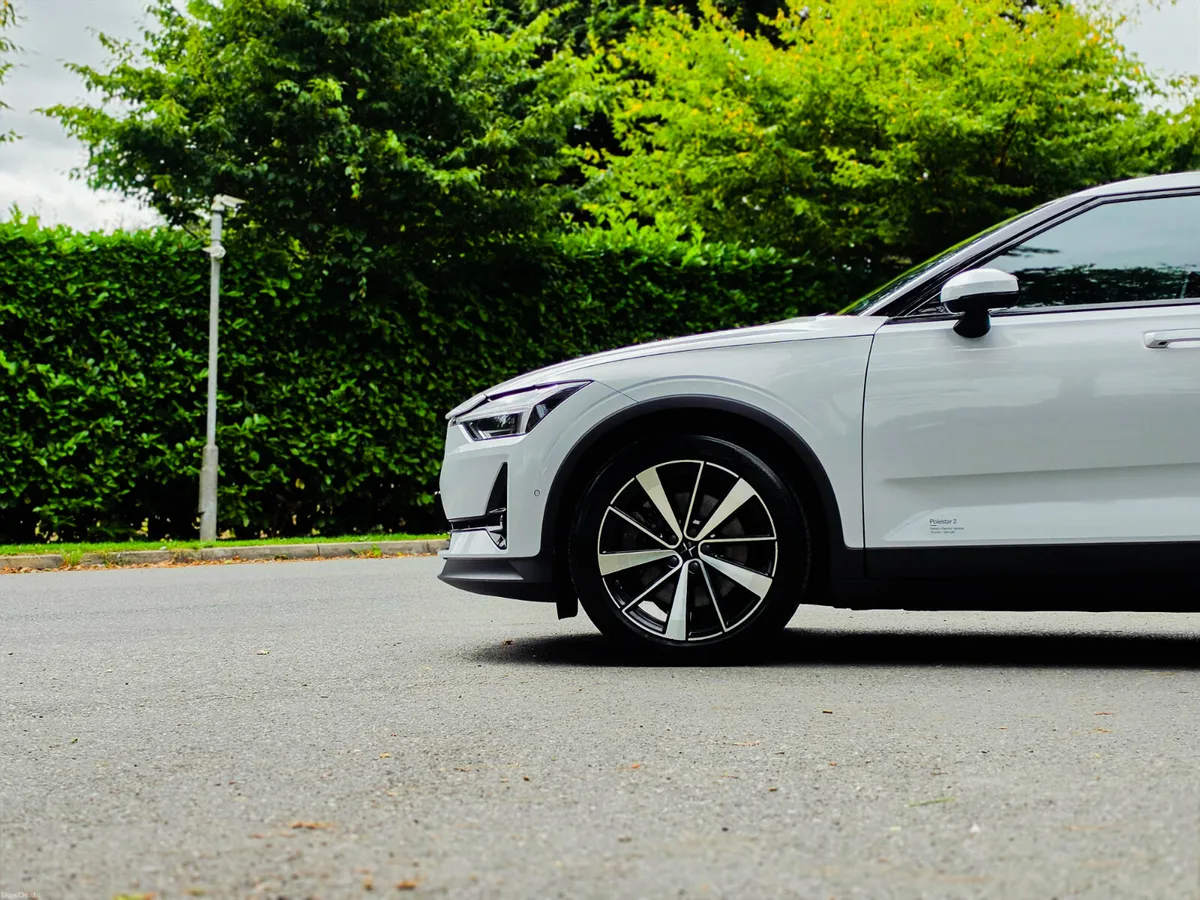 2022 Polestar 2 300 kW 78kWh Long Range DM - Image 4
