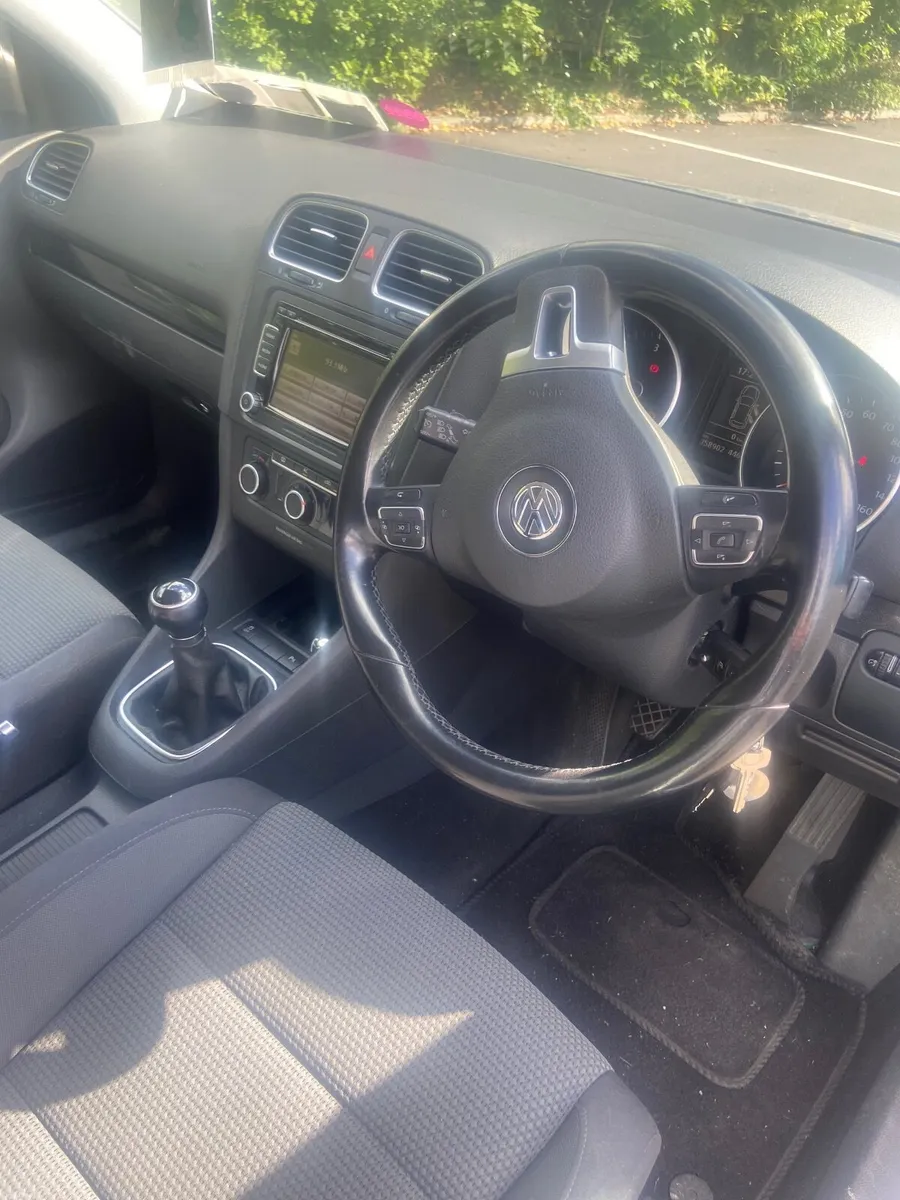 Volkswagen Golf 2012 - Image 5