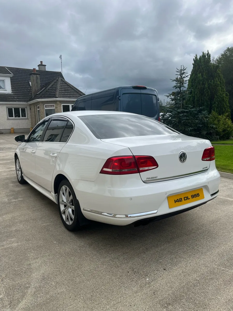 Volkswagen Passat - Image 4