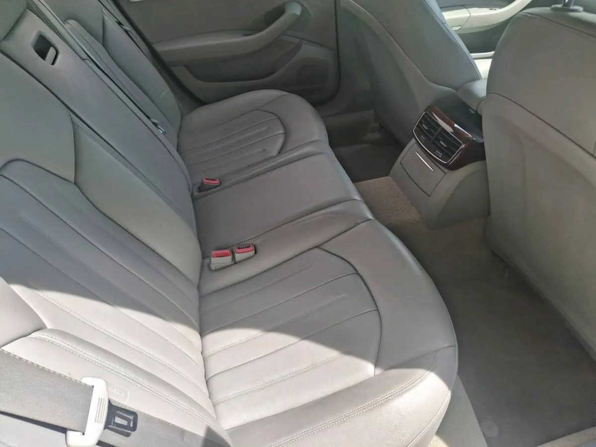 2012 Audi A8 - Image 5