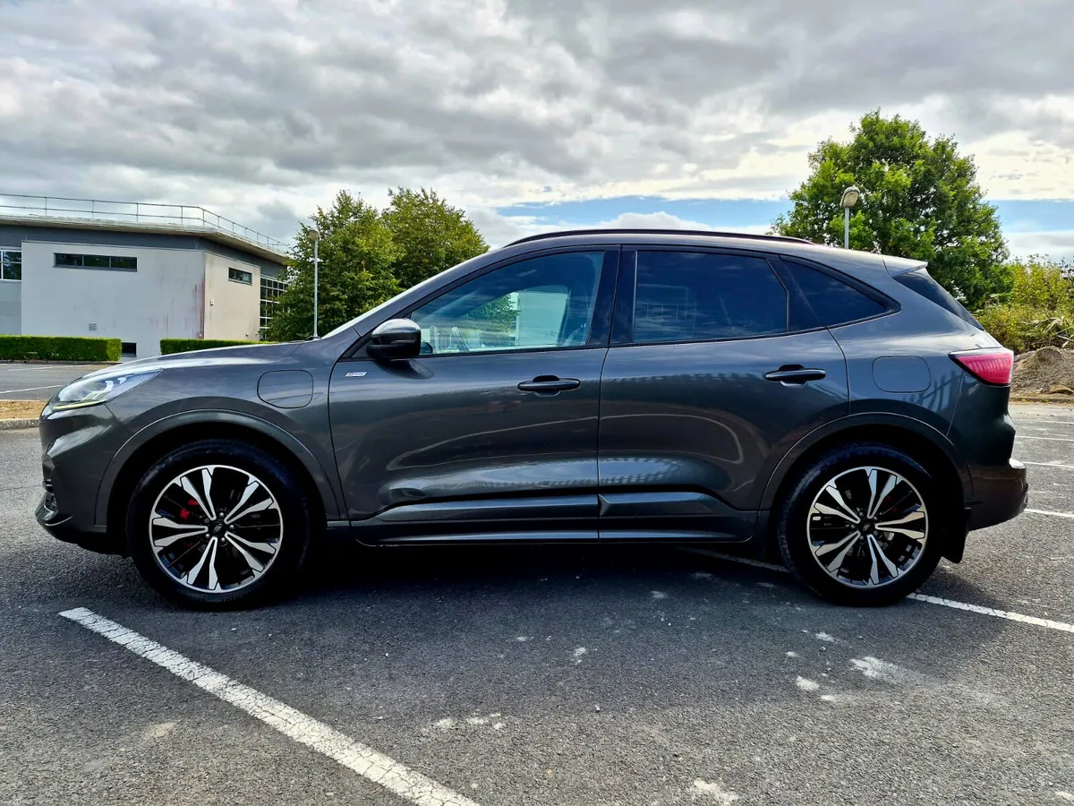 2022 FORD KUGA  2.5 PHEV HYBRID ST LINE X - Image 2