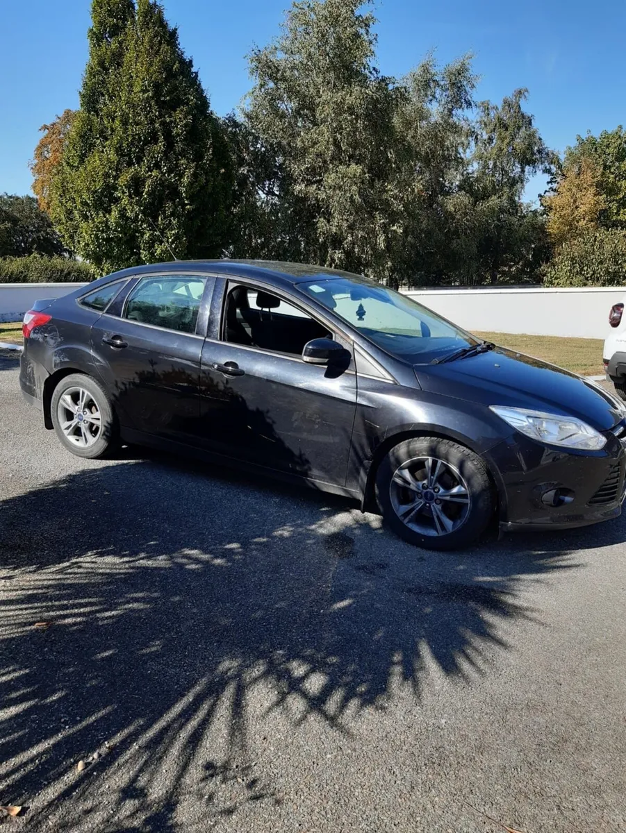 Ford Focus 2014 - Image 2