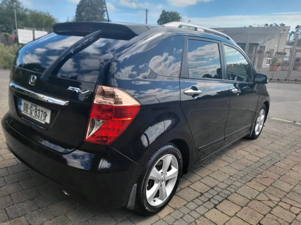 Honda frv .six seater .new nct 12/26 - Image 4