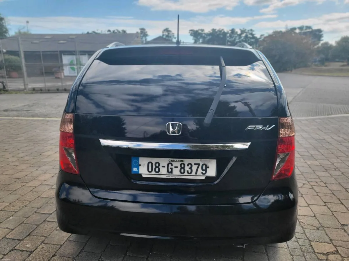 Honda frv .six seater .new nct 12/26 - Image 5