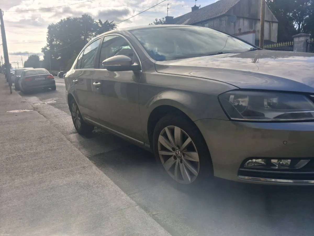 VW Passat - Image 4