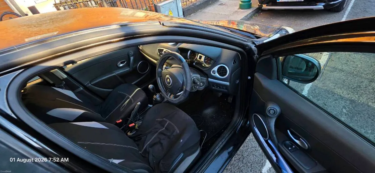 Renault Clio 2010 Automatic - Image 5