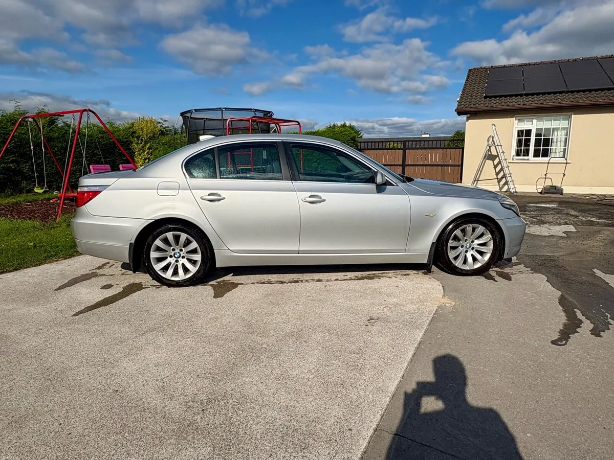 09 BMW 520D MANUAL - Image 2