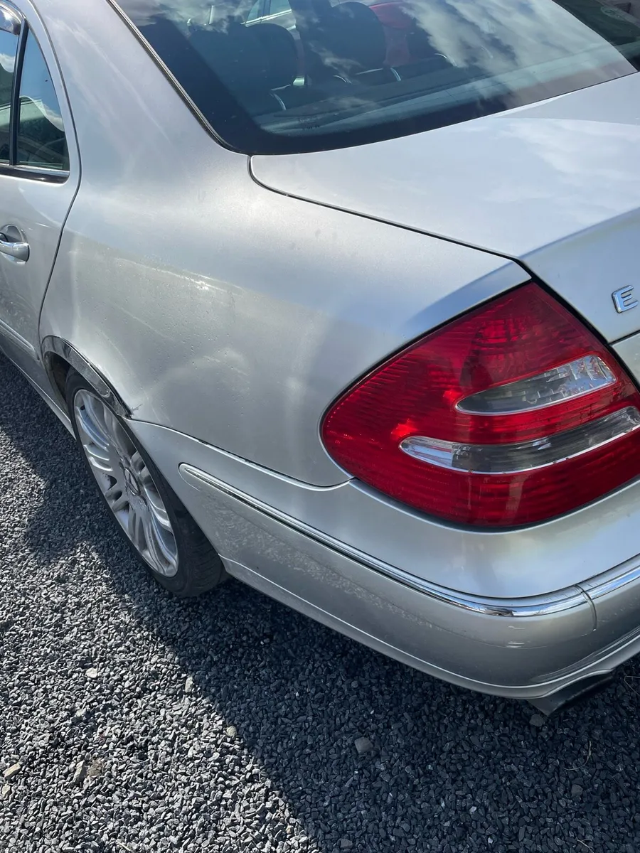 Car - Image 3