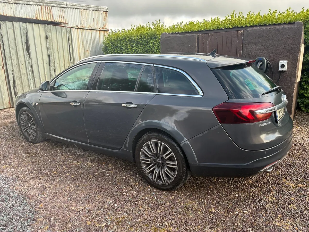 4x4 Estate Opel Insignia 2.0 Diesel Turbo Tourer - Image 4