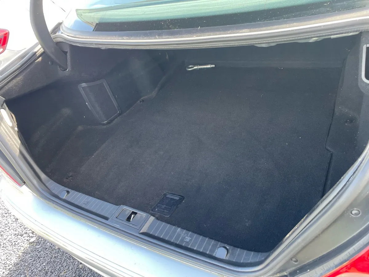 Car - Image 6