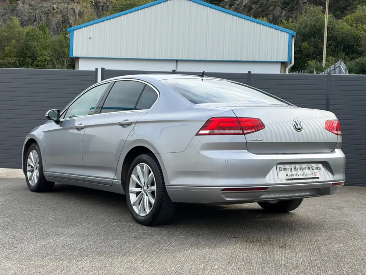 Volkswagen Passat CL 2.0 TDI MANUAL 6SPEED FWD 150 - Image 5